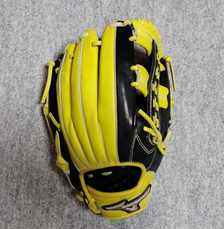ミズノ ソフトボール用グローブ　 WONDERLY REVO