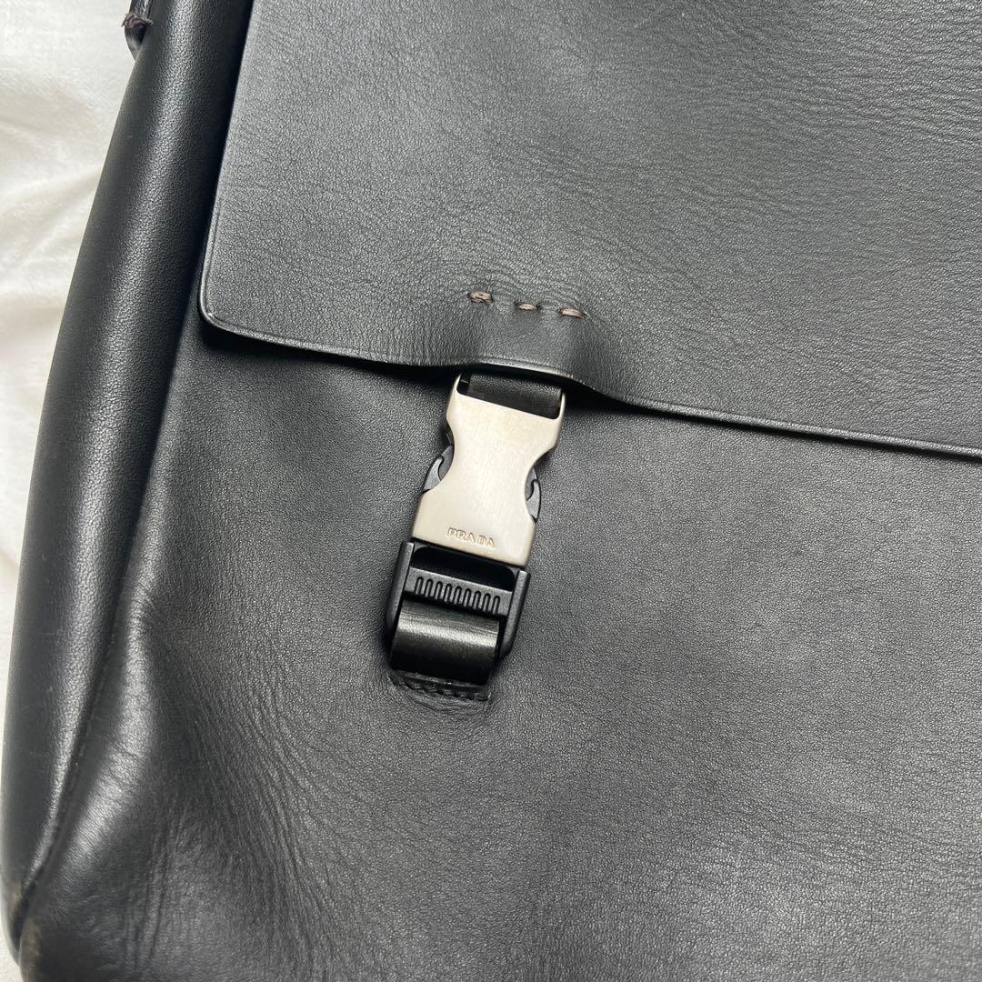 バッグ PRADA leather messenger bag black