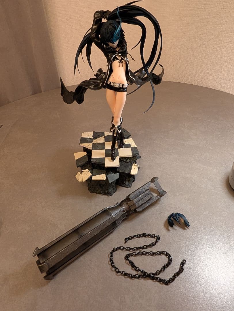 ブラック★ロックシューター 1/8スケールフィギュア