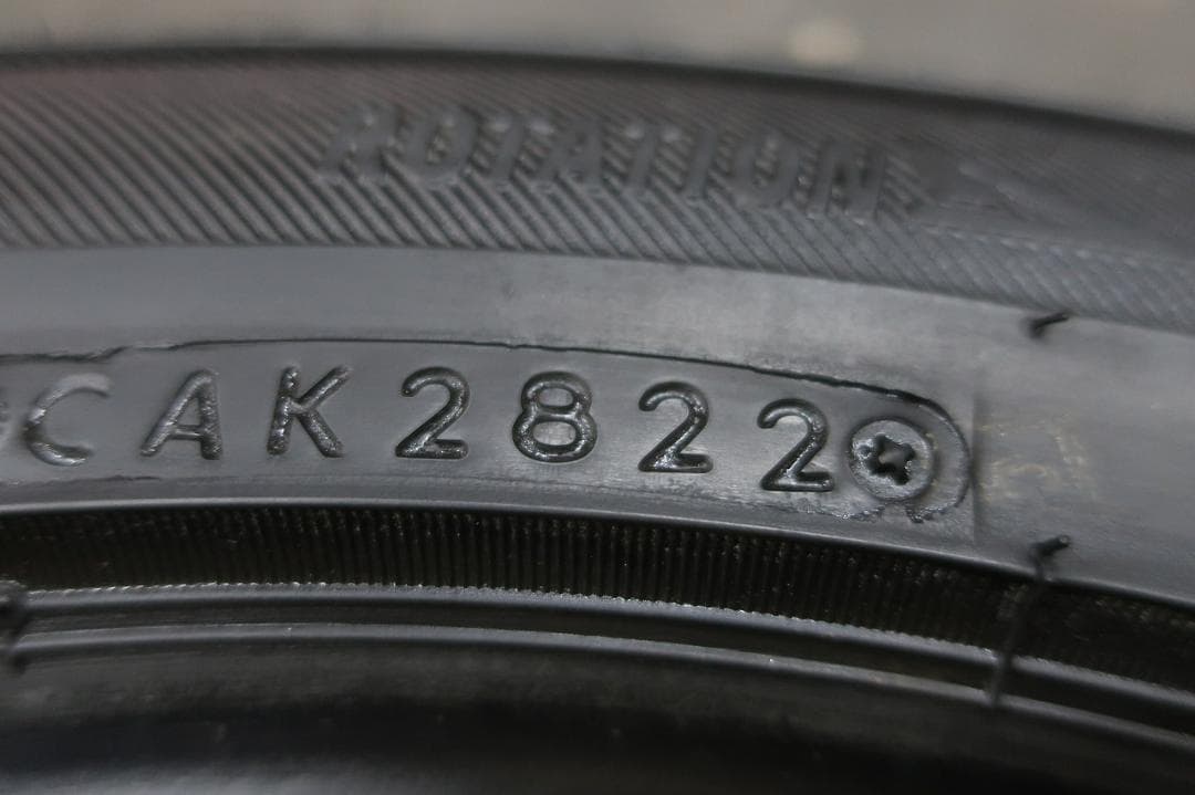 2022年　ブリヂストン　テクノスポーツ　225/45R18　バリ溝80％　2本