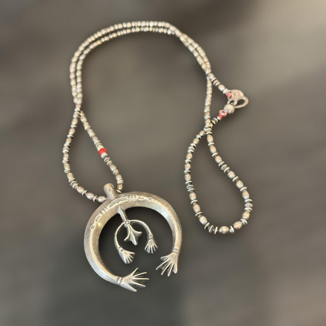 シルバーネックレス　長め　トップ大きめ