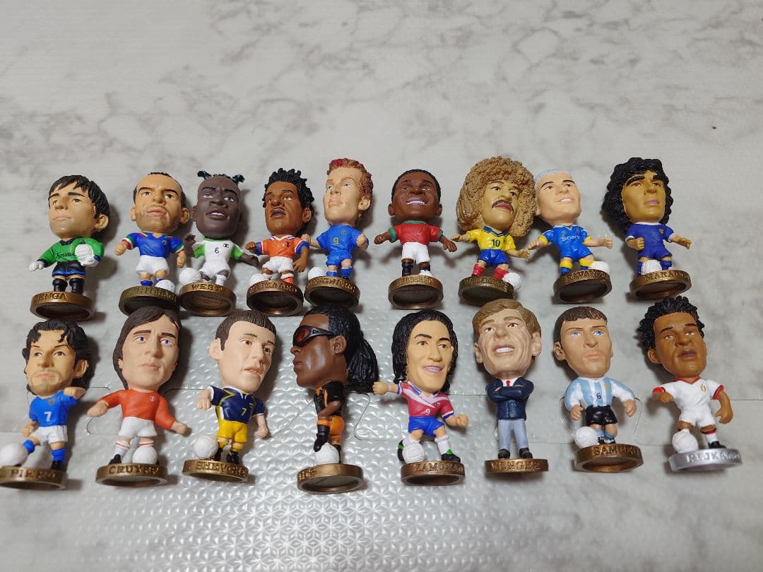 コリンシアン フィギュアセット 150体