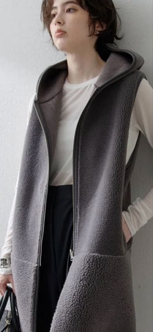 Whim Gazette（ウィムガゼット） フード付きグレーのロングベスト
