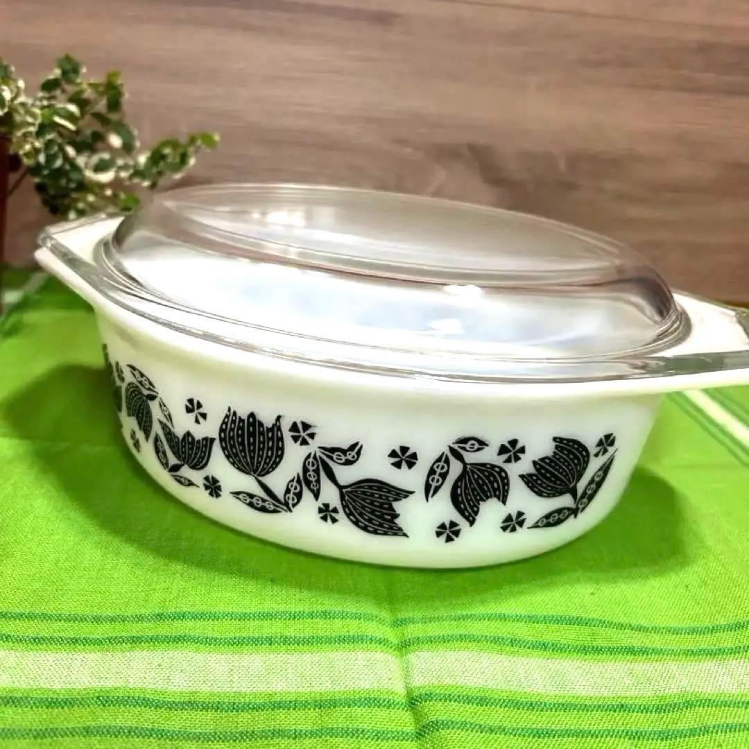 Pyrex キャセロール　アメリカヴィンテージ　ブラックチューリップ柄