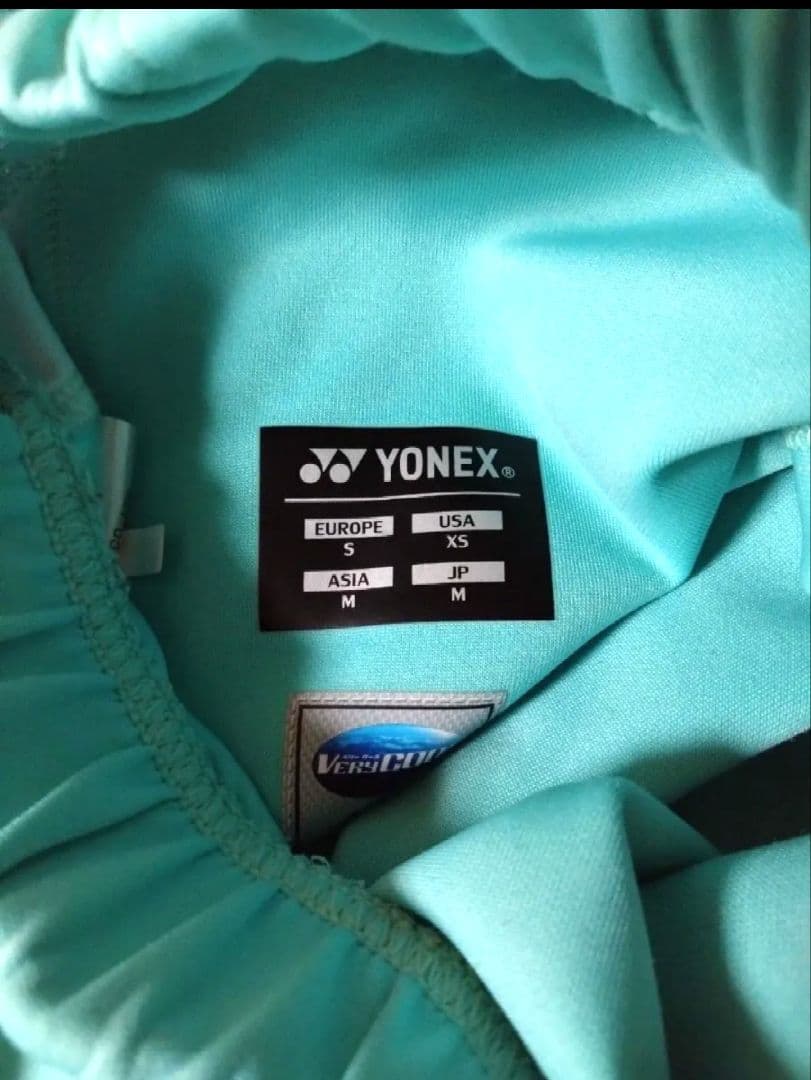 YONEXヨネックスゲームウェア 上下セット (ウェアLハーフパンツM)