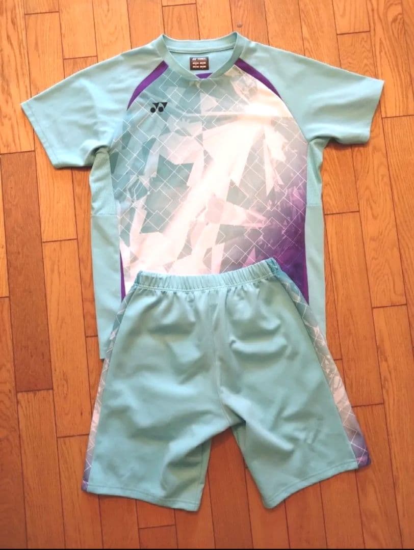 YONEXヨネックスゲームウェア 上下セット (ウェアLハーフパンツM)