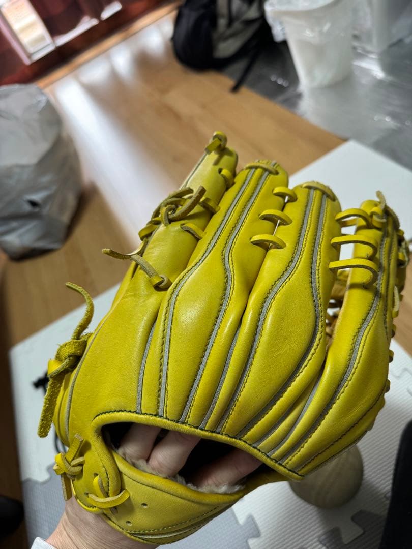 asics 軟式用グローブ　収納袋付き