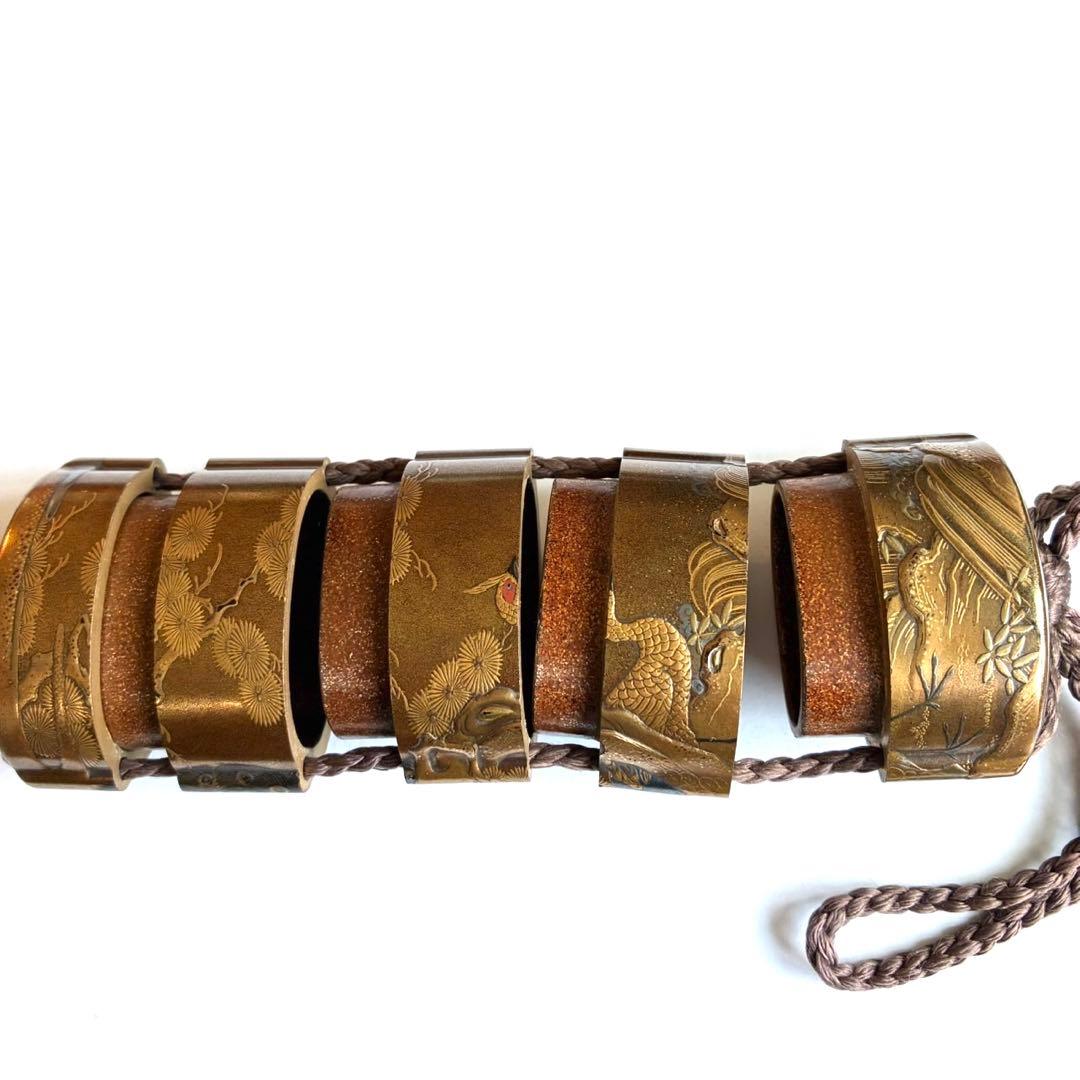 時代物　孔雀蒔絵印籠　梶川