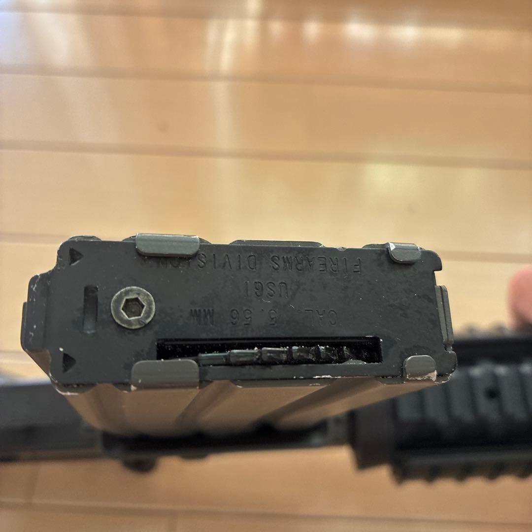 東京マルイ M4A1 CARBINE 電動ガン マガジン2本 充電器付 中古品