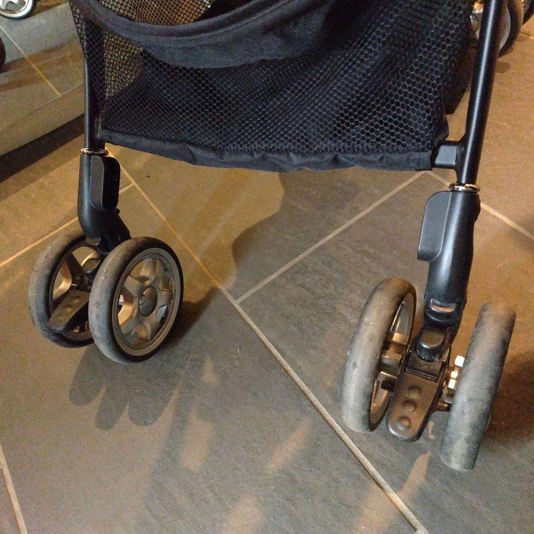 ラクーナビッテ アップリカ 【ベビーカー】ほぼ未使用