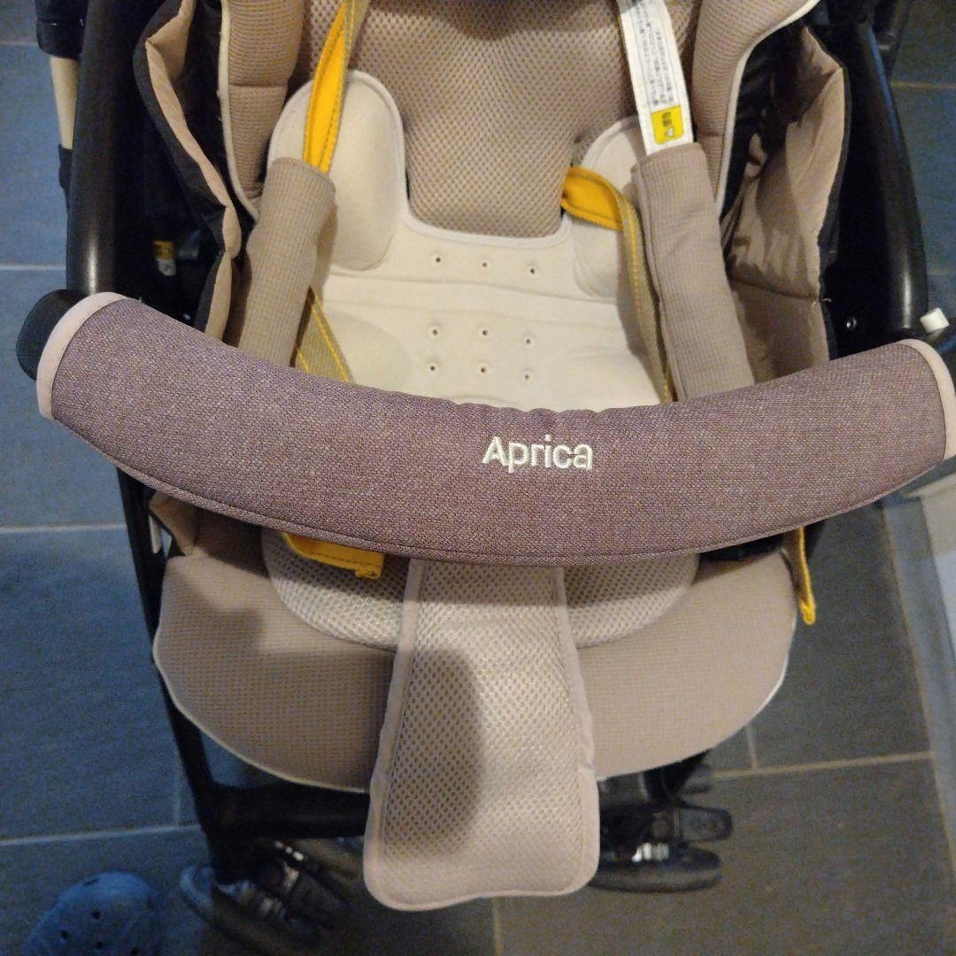 ラクーナビッテ アップリカ 【ベビーカー】ほぼ未使用