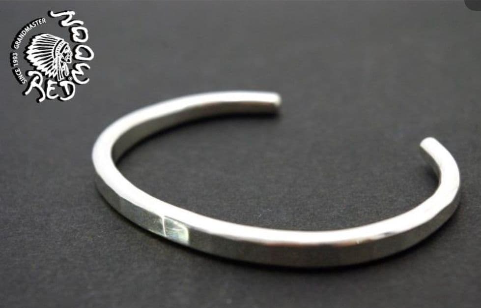 アク　REDMOON シルバー バングル