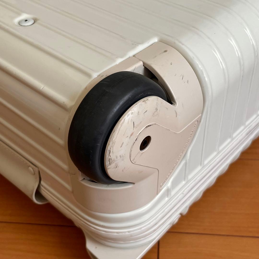 Narumiです！RIMOWA リモワ　アローズ　キャリーケース　23L