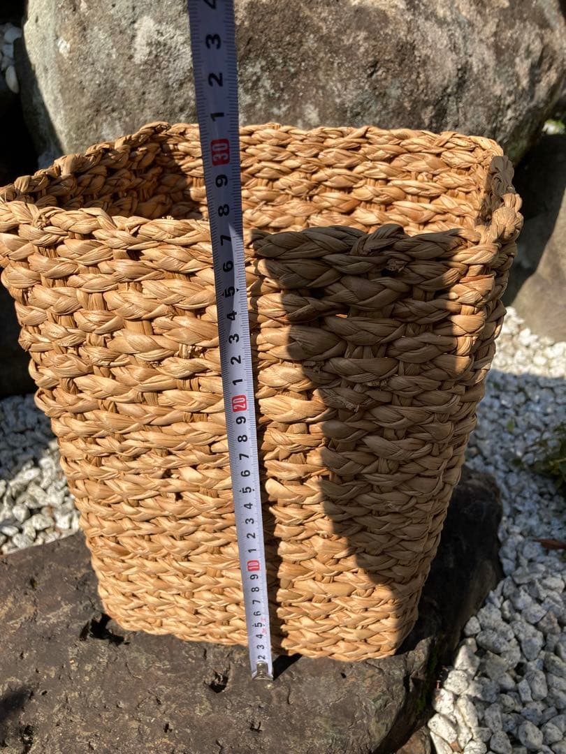 手編み　ころんとしたバスケット　かご