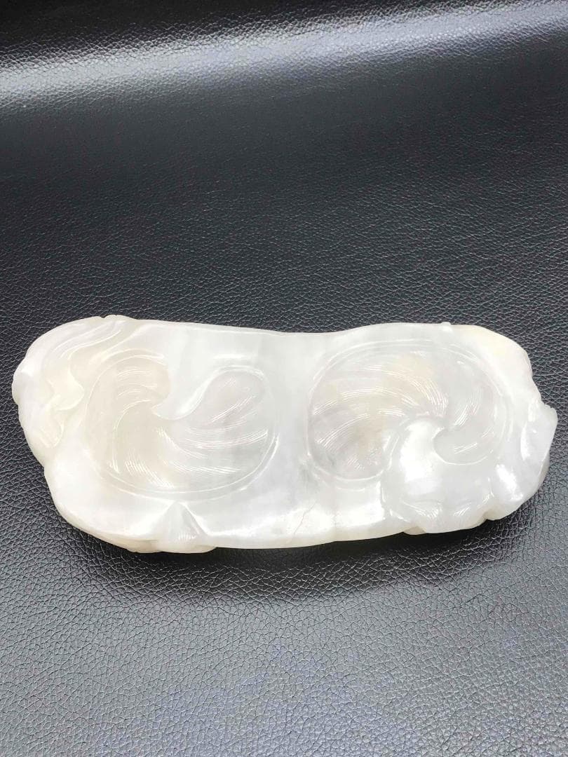 清時代　和田白玉 双神獣獅子彫水洗　白和田玉彫り　水指　水差し　文房(F-29)