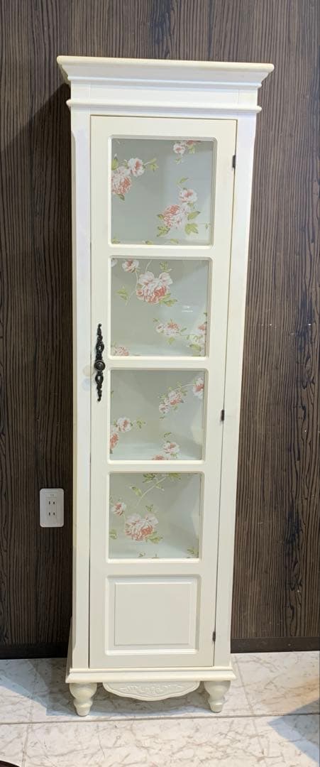 か*ん様 フラワーパターンのガラス扉キャビネット
