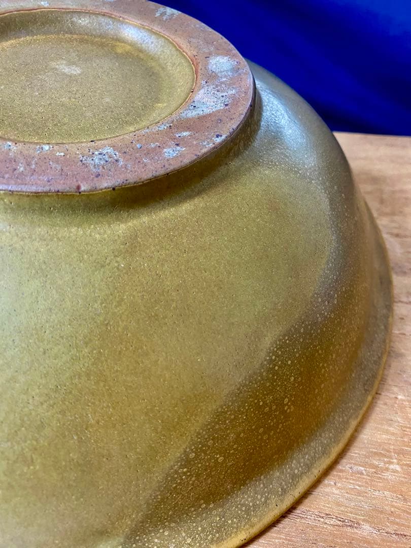 中国元時代青瓷大碗、サイズ約径28cm高さ8cm。