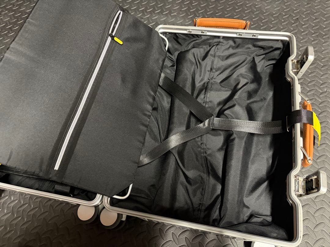 イノベーター スーツケース 機内持ち込み 36L INV1811 シルバー