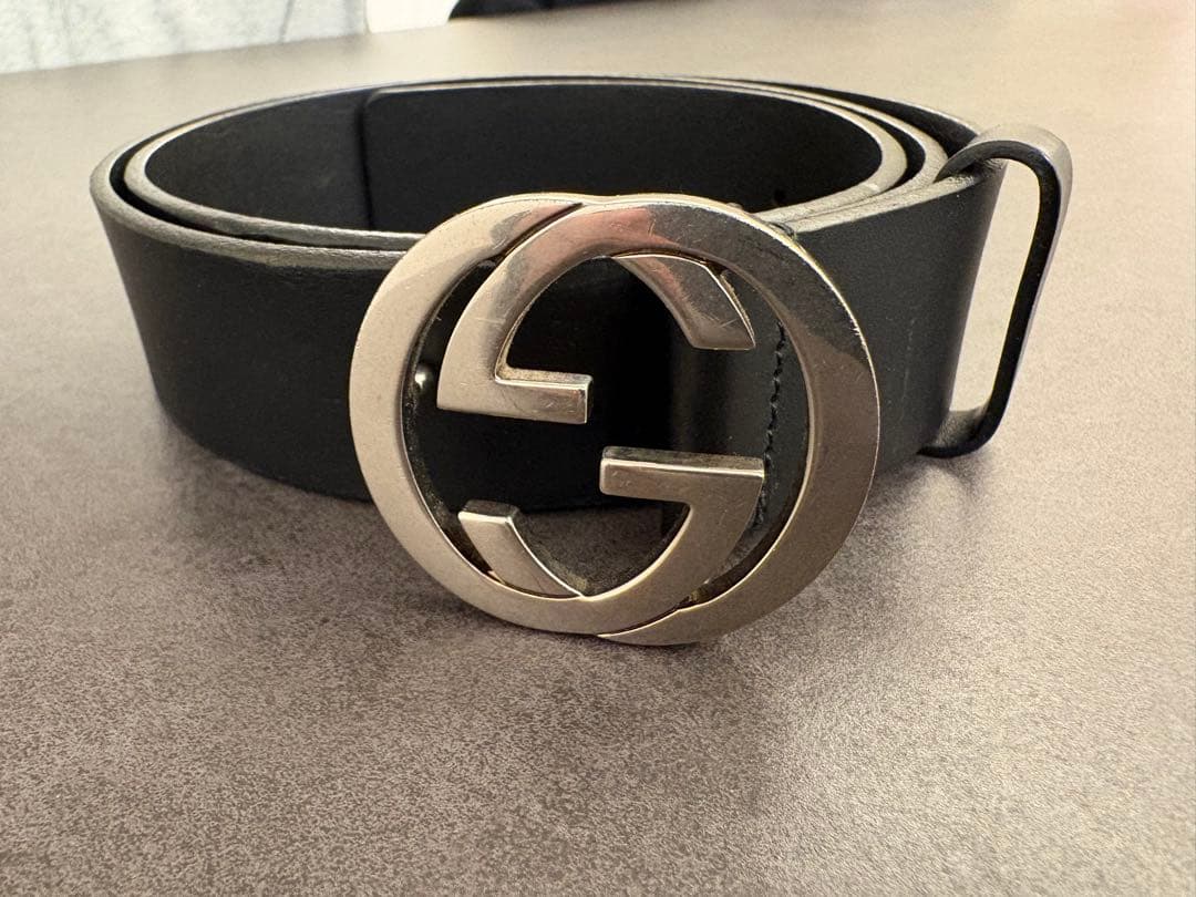 グッチ ベルト 黒 革製