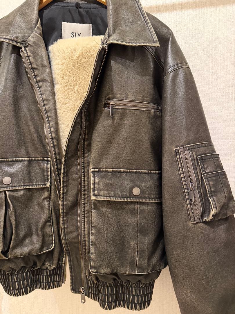 SLY ヴィンテージフェイクレザーショートブルゾン