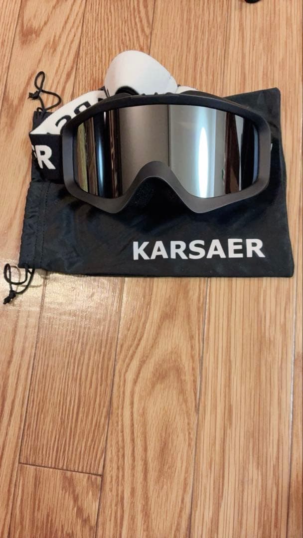 スノーボードウェアセット（ジャケット・パンツ・ゴーグル・グローブ）一回使用