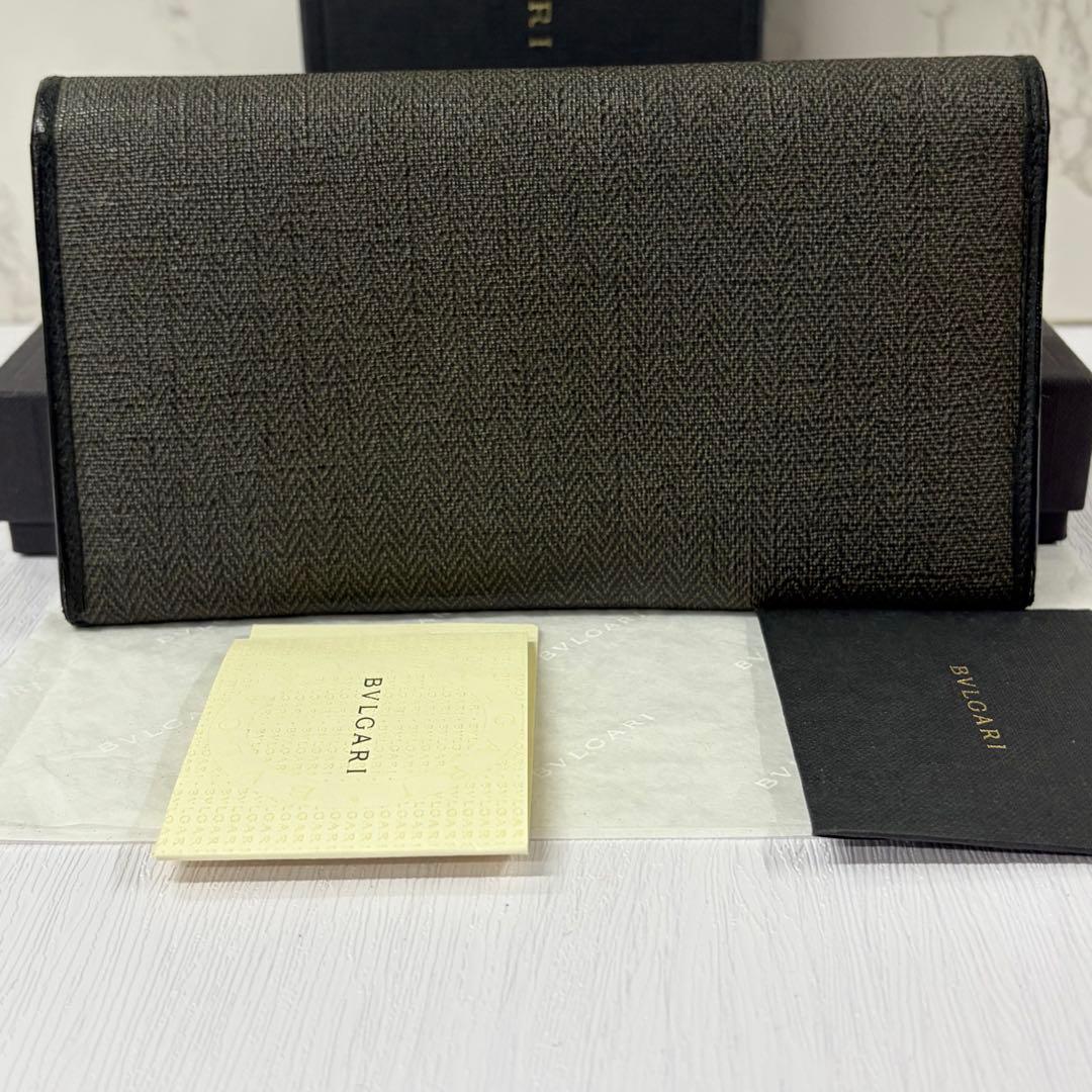新品同様‼️ ブルガリ　BVLGARI 財布　二つ折り　長財布　ウィークエンド
