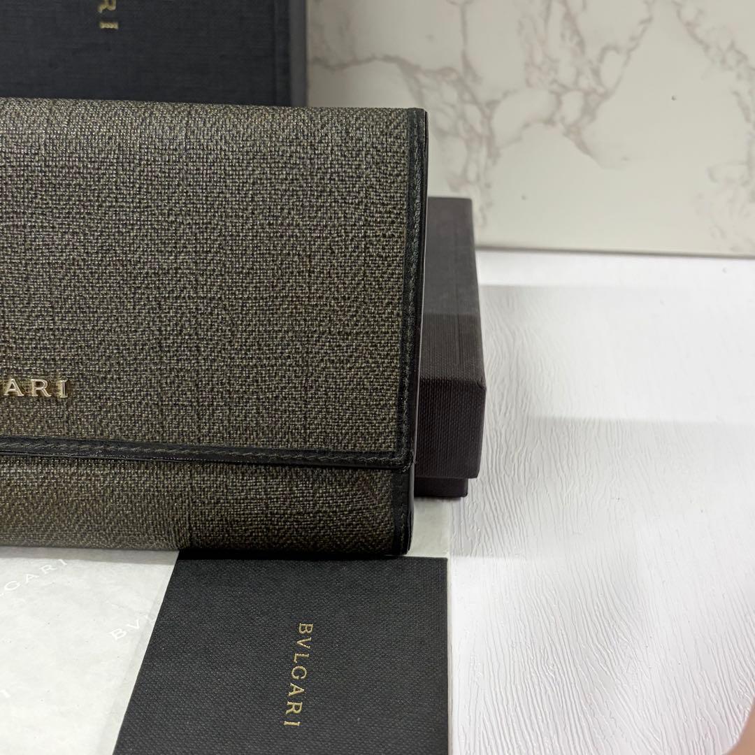 新品同様‼️ ブルガリ　BVLGARI 財布　二つ折り　長財布　ウィークエンド