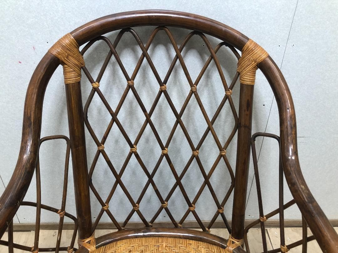 古家具 　籐ラタンフレーム アームチェア ラタンチェア 椅子 イス　250226