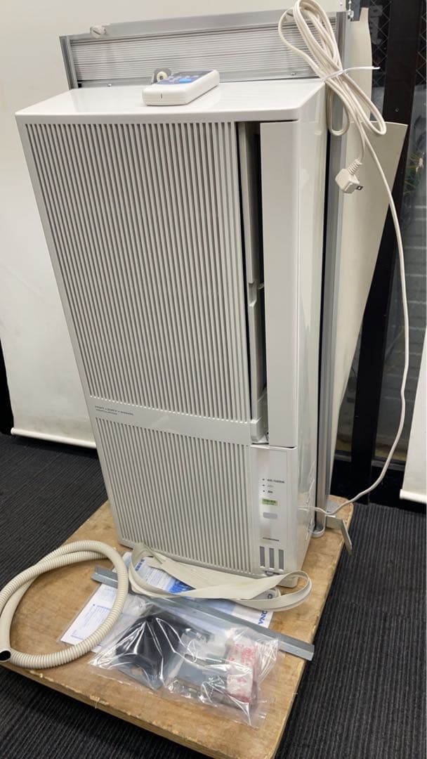 ★中古美品格安！コロナ 冷暖房兼用　ウインドエアコン CWH-A1821