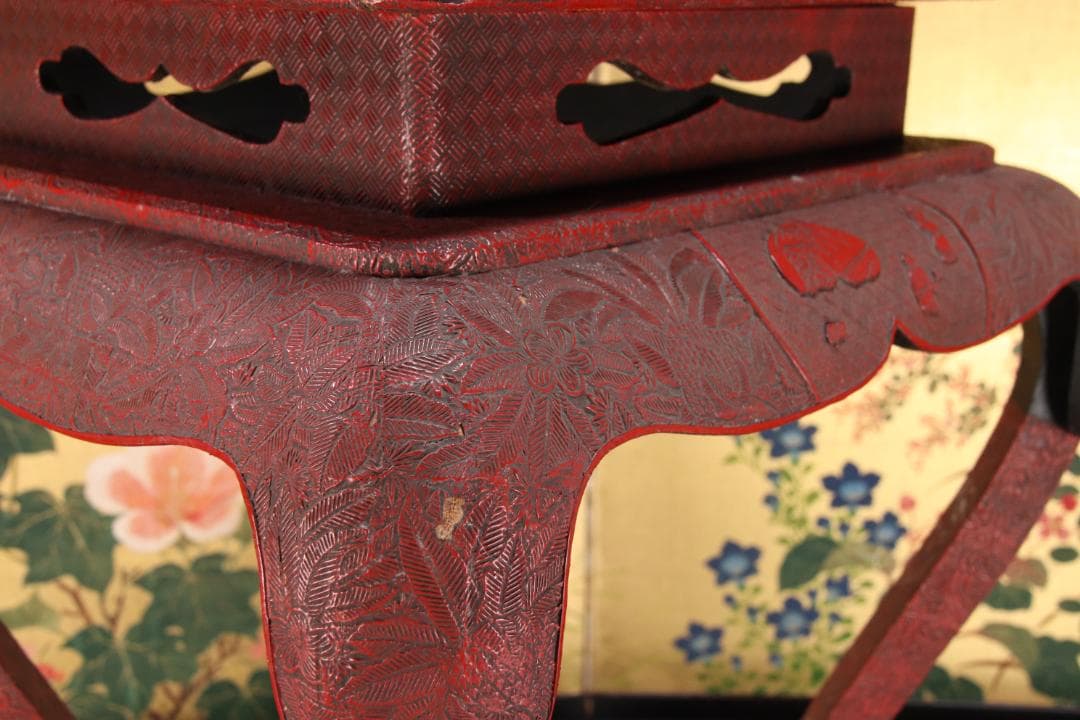 EE020　中国古玩 唐物 花唐草彫文 堆朱 高卓 花台 飾台 香炉台 45cm