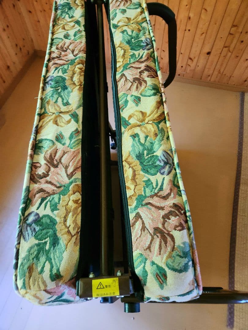 リクライニング付き　シングルベッド