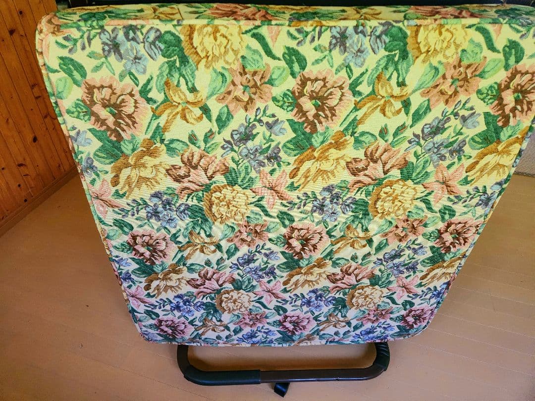 リクライニング付き　シングルベッド