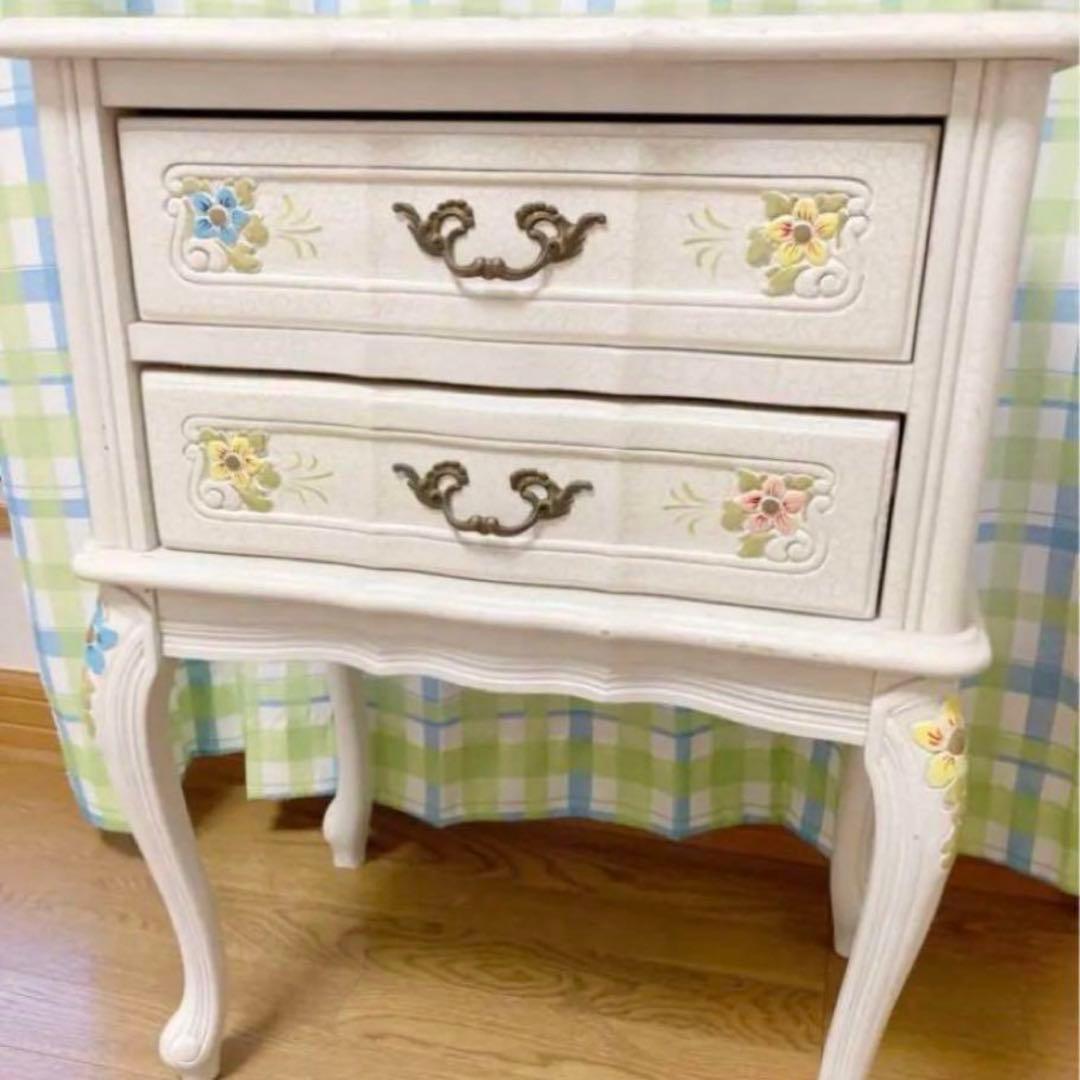 アンティーク調　猫足　家具　収納　棚　ナイトテーブル