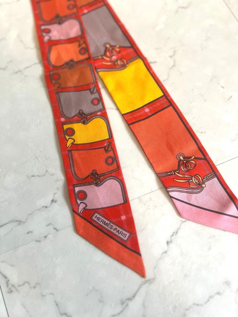 【HERMES】 エルメス ピンク・オレンジ系 お馬さん柄 シルクスカーフ