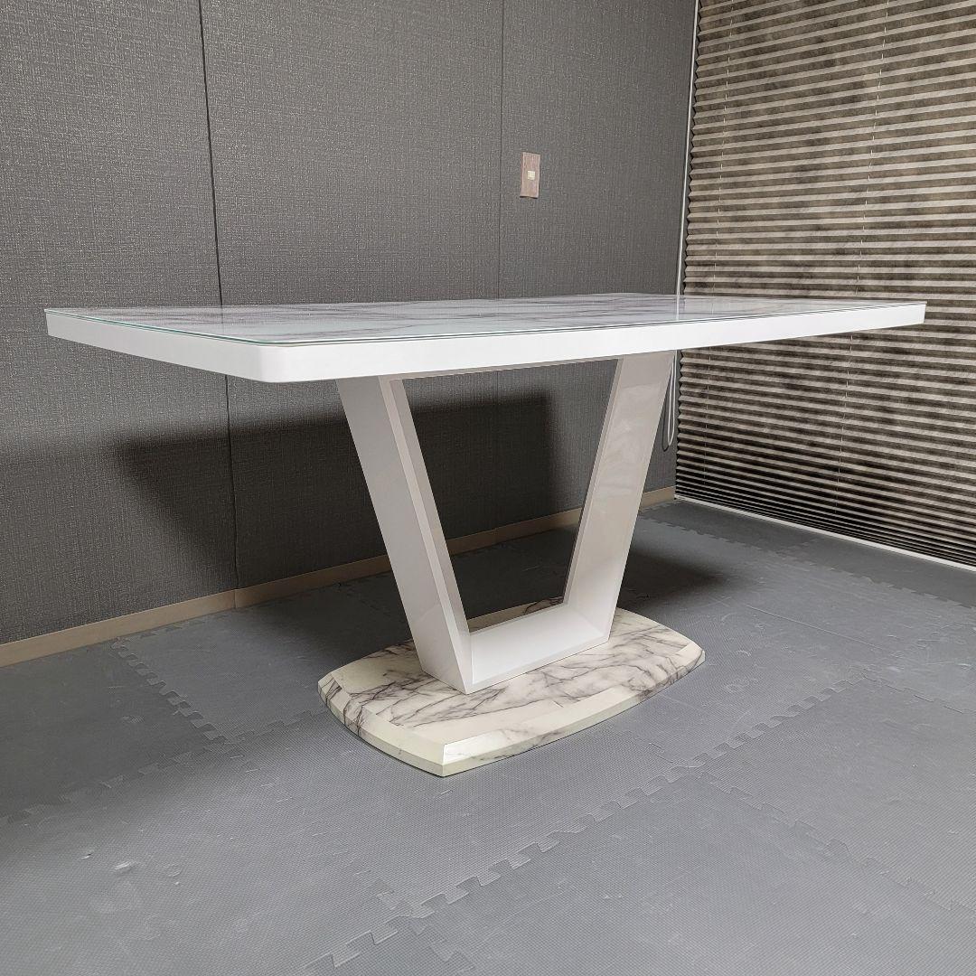 大理石調　エレガント　ダイニングガラステーブル