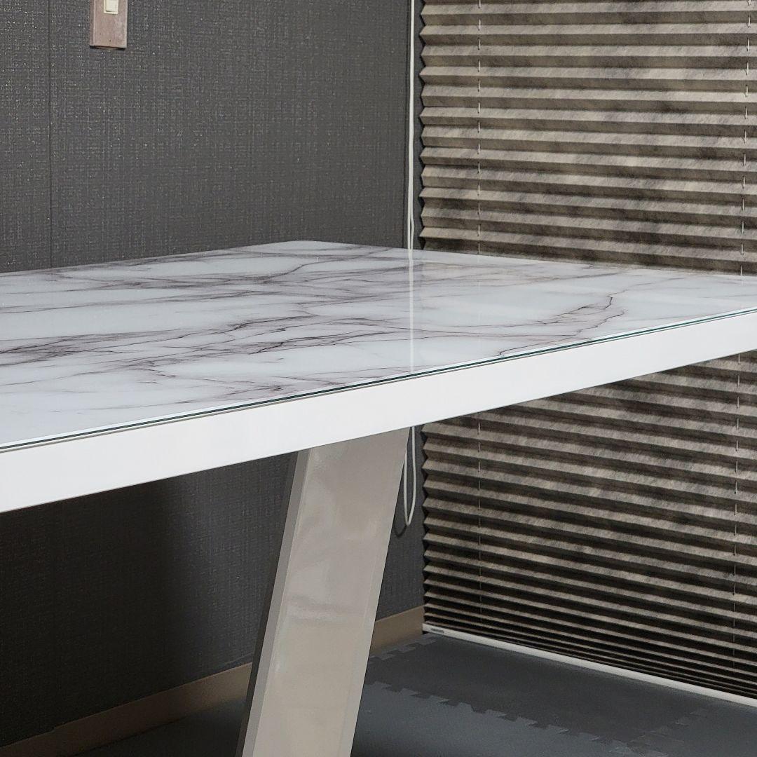 大理石調　エレガント　ダイニングガラステーブル