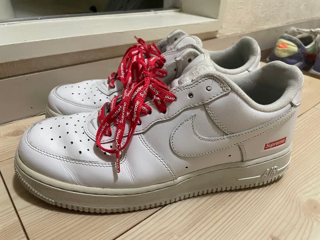 ええごにNike Air Force 1 Supreme ホワイト