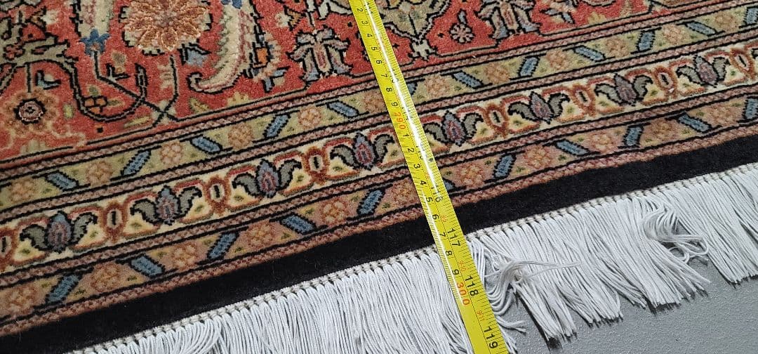 ペルシャ絨毯 タブリーズ産 マヒ柄 シルクとウールサイズ:297cm×201cm