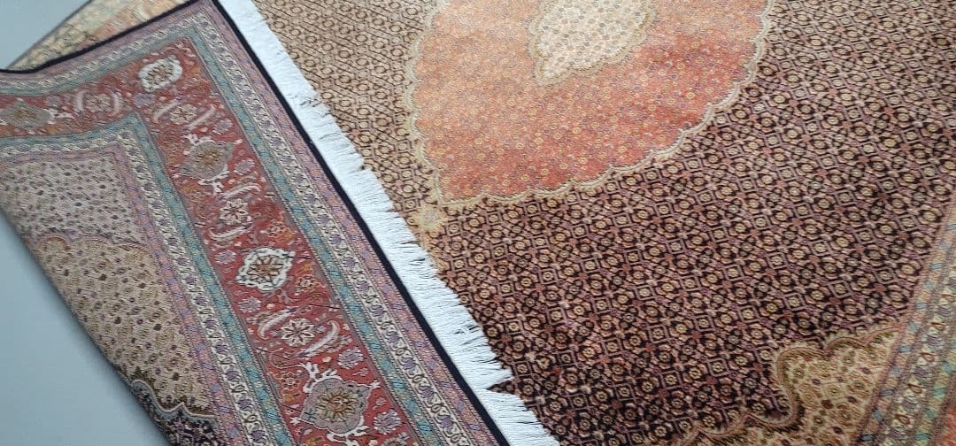 ペルシャ絨毯 タブリーズ産 マヒ柄 シルクとウールサイズ:297cm×201cm