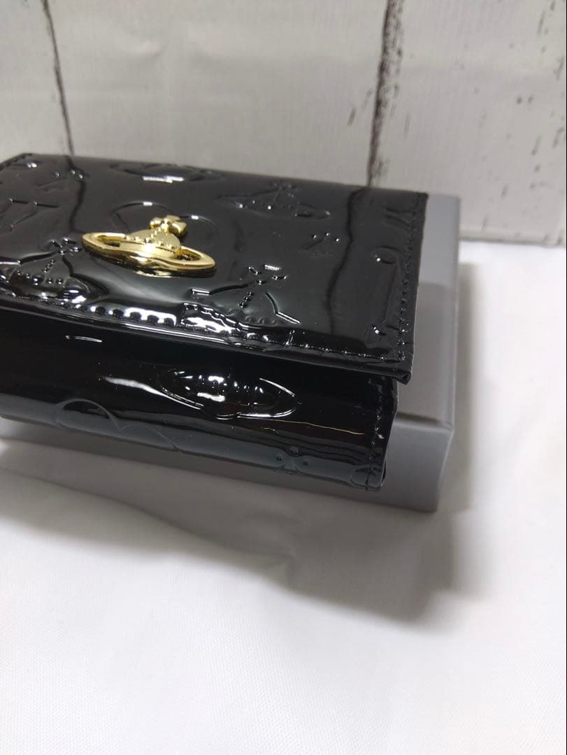 【ショッパー付き】VivienneWestwood♡三つ折財布　エナメルブラック