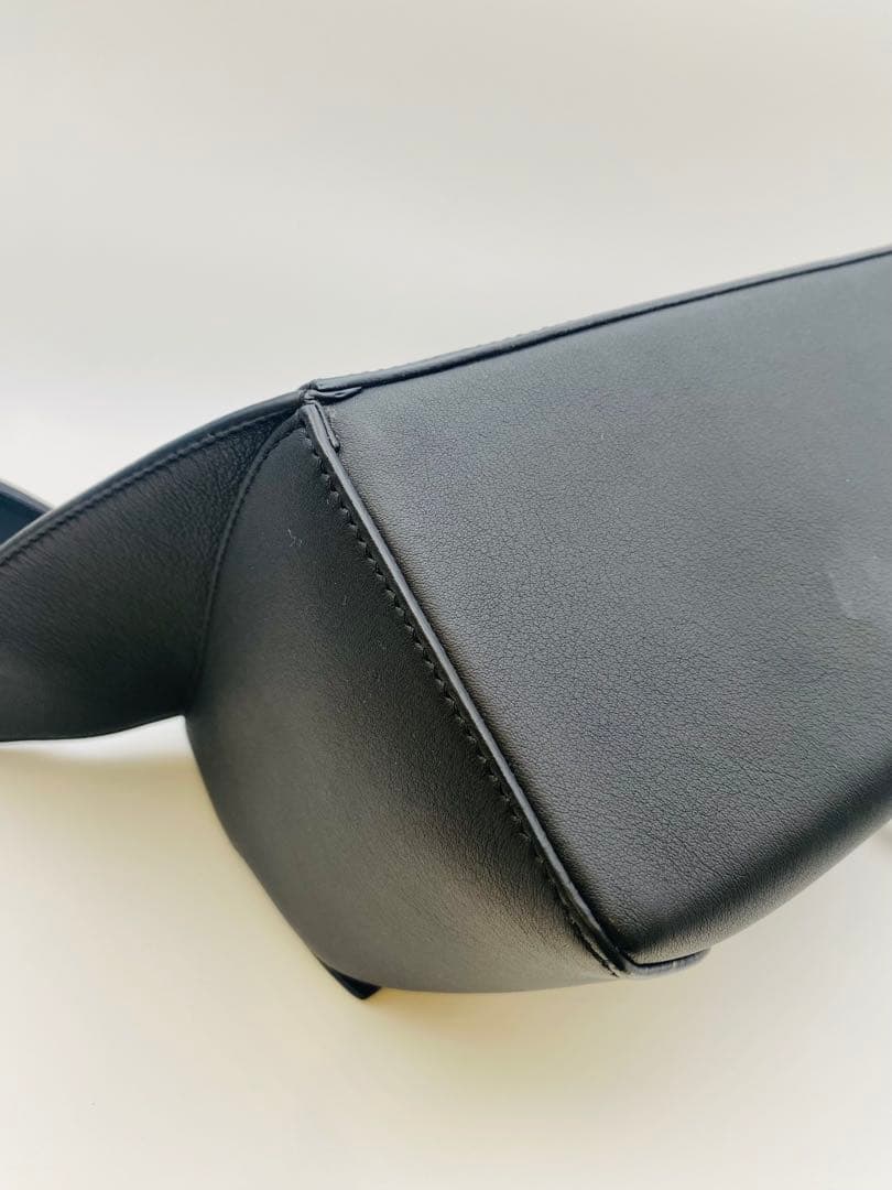 LOEWE パズル バムバック ブラック ボディバッグ