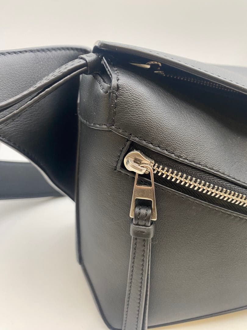 LOEWE パズル バムバック ブラック ボディバッグ