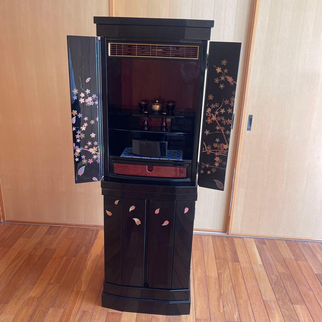 【黒さくら花びら綺麗】中古仏壇　ミニ仏壇　モダン仏壇　漆調仏具
