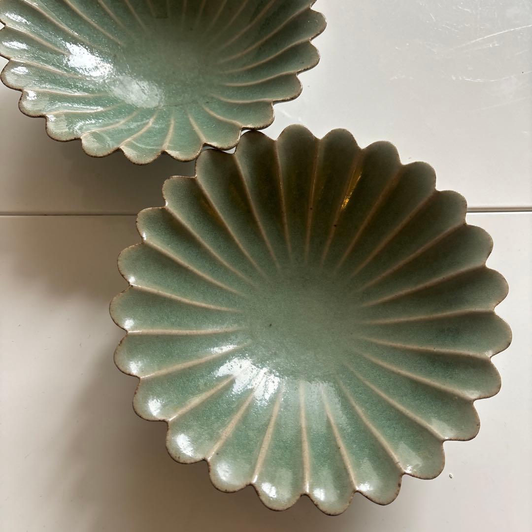 緑色 花びら型 陶器皿 2枚セット