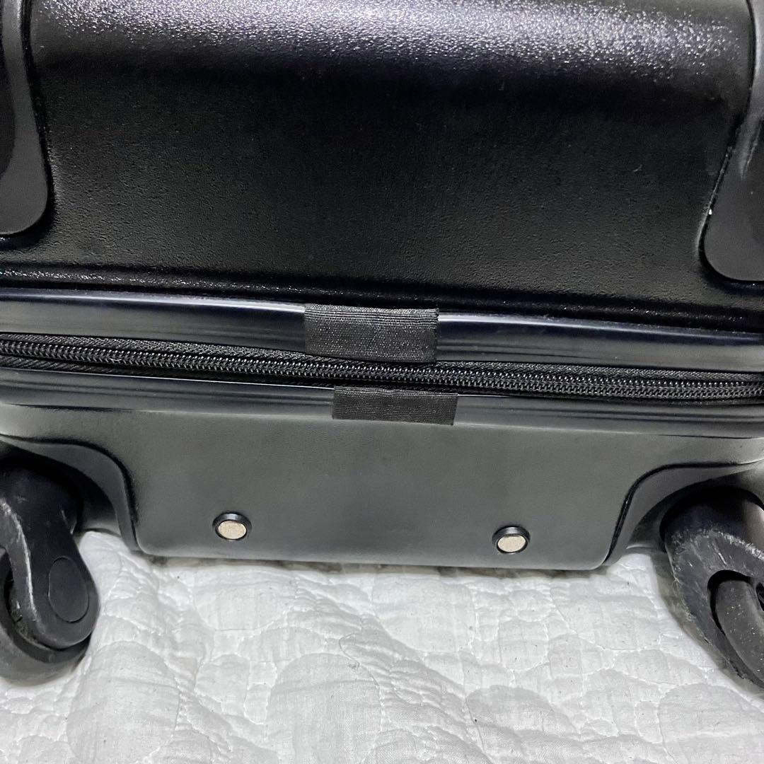 【希少】サンリオ(SANRIO) ハローキティ キャリーバッグ(リボン)