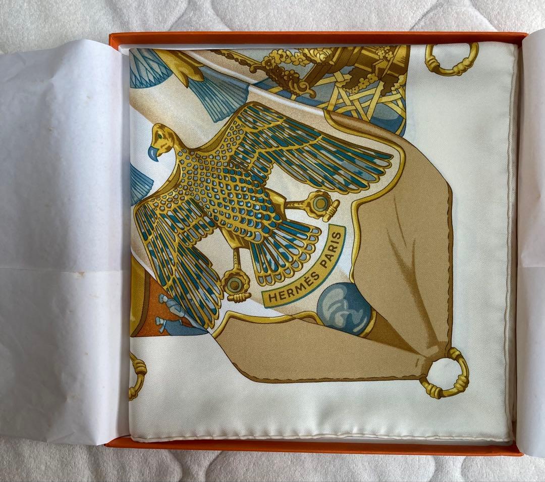 【新品/未使用】エルメス　HERMES /最高級品/ 総柄シルクスカーフ