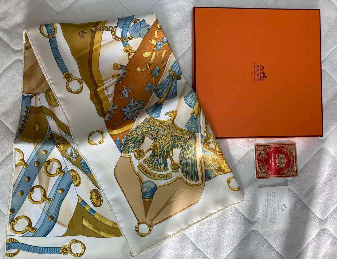 【新品/未使用】エルメス　HERMES /最高級品/ 総柄シルクスカーフ