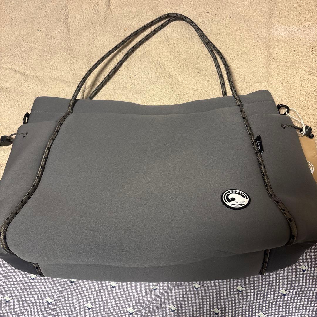 LAZZY ボストンバッグ グレー