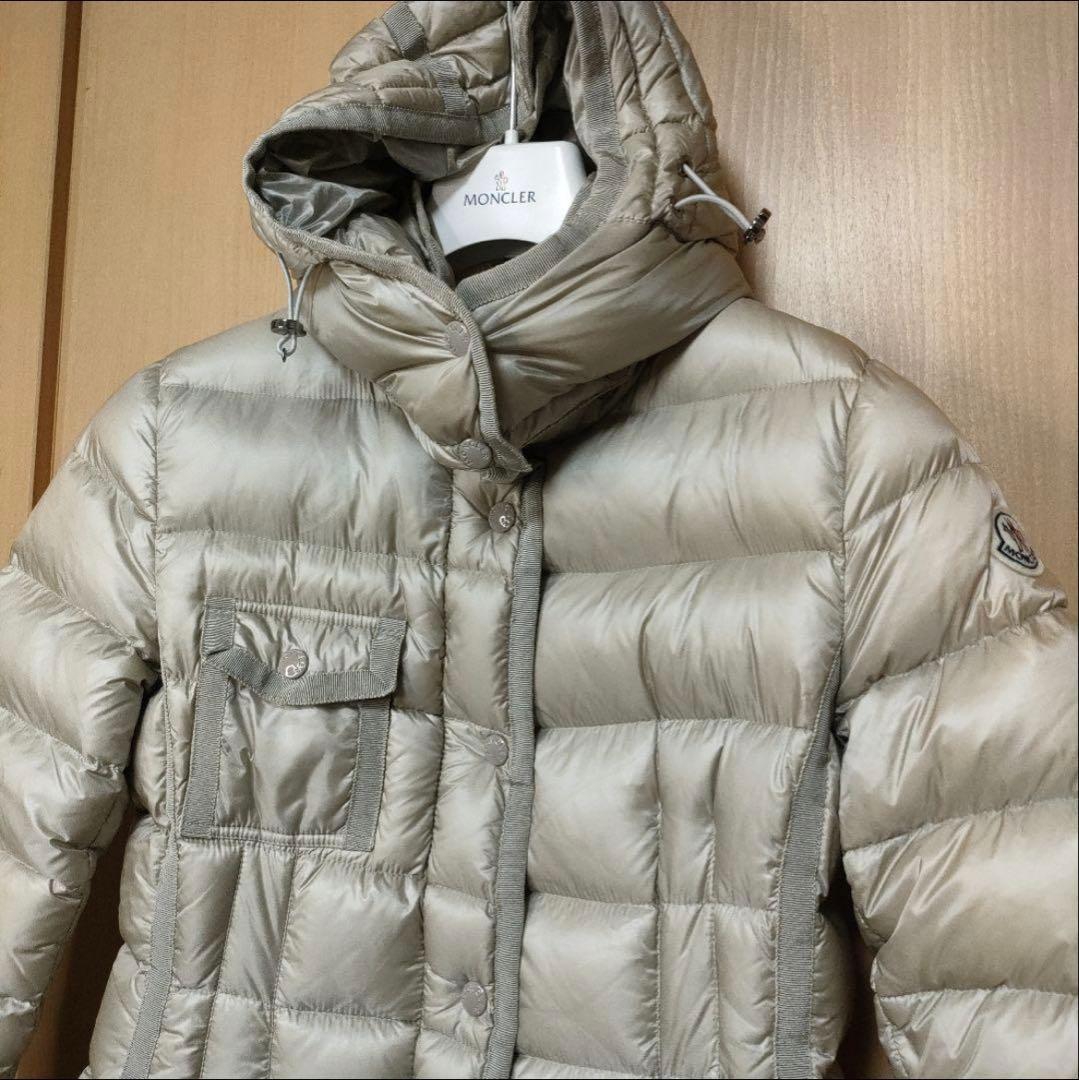 【ひでにゃん】モンクレール hermine シャンパンゴールド1