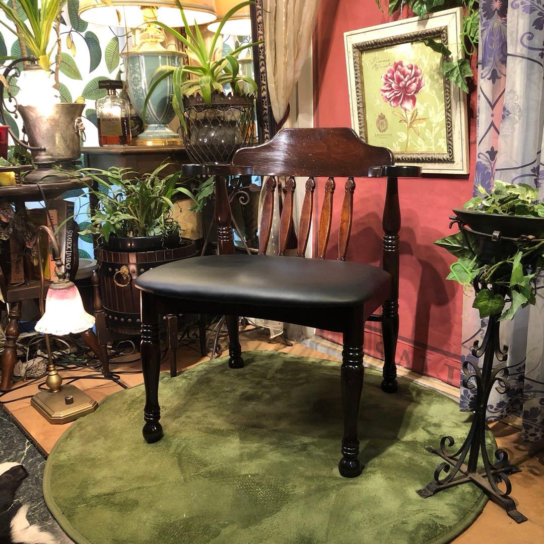 ふみL １　ヴィンテージ スピンドルレッグ　80’s ショートアームチェア